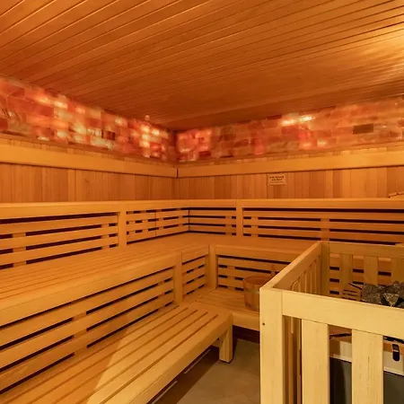 Ringhotel Warnemuender Hof 호텔 4*