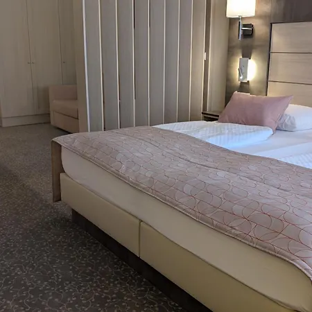 호텔 Ringhotel Warnemuender Hof