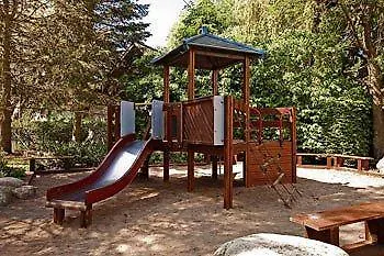Ringhotel Warnemuender Hof מלון