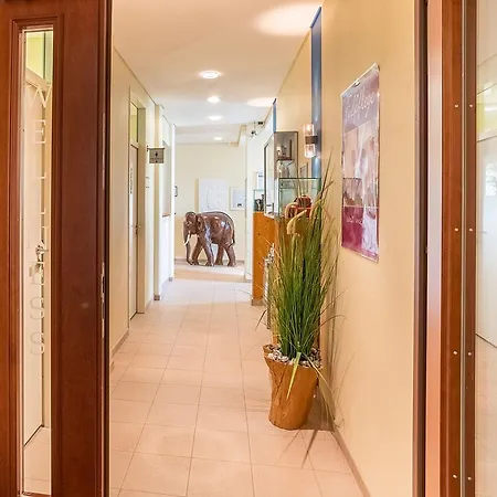호텔 Ringhotel Warnemuender Hof 4*