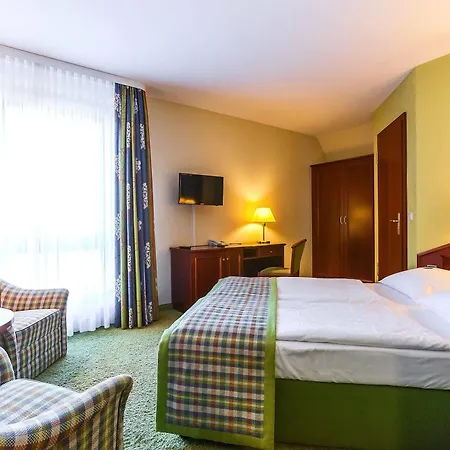 호텔 Ringhotel Warnemuender Hof 4*