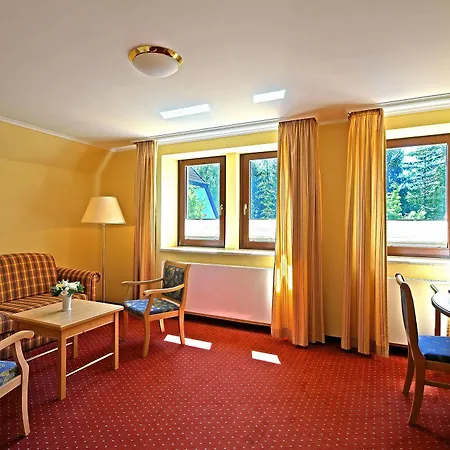 Ringhotel Warnemuender Hof 호텔